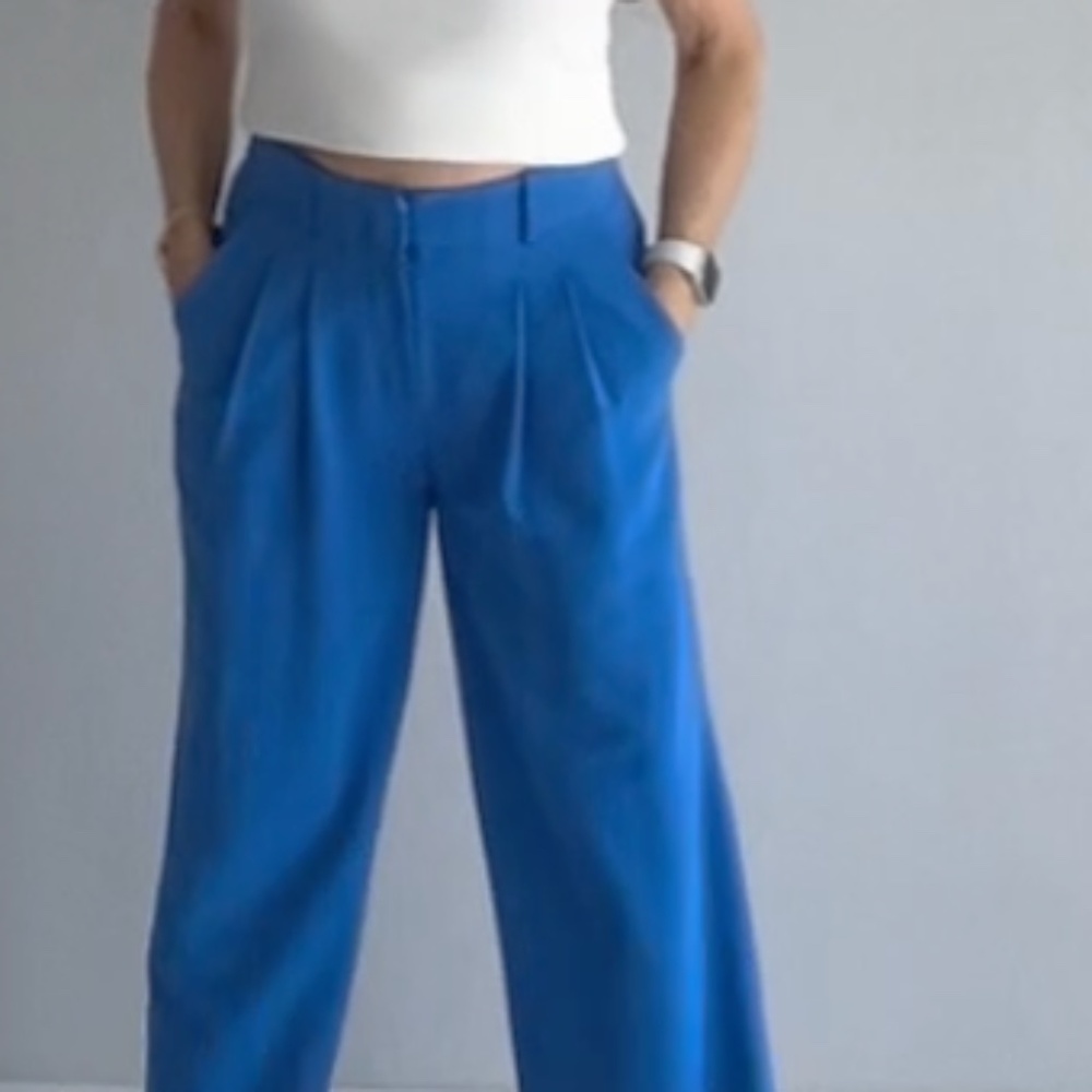 Alice & Olivia blue pants - size 6